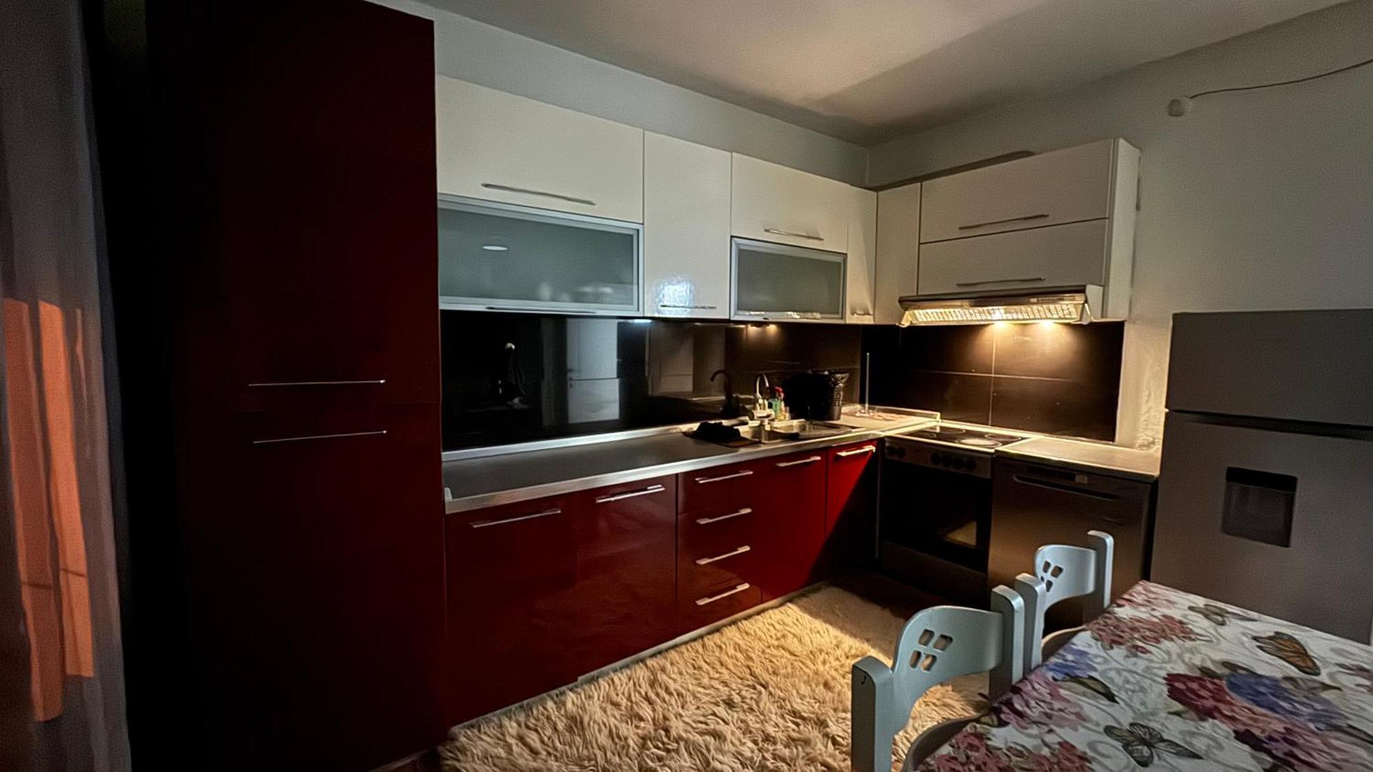 Door House Apartamento Tirana