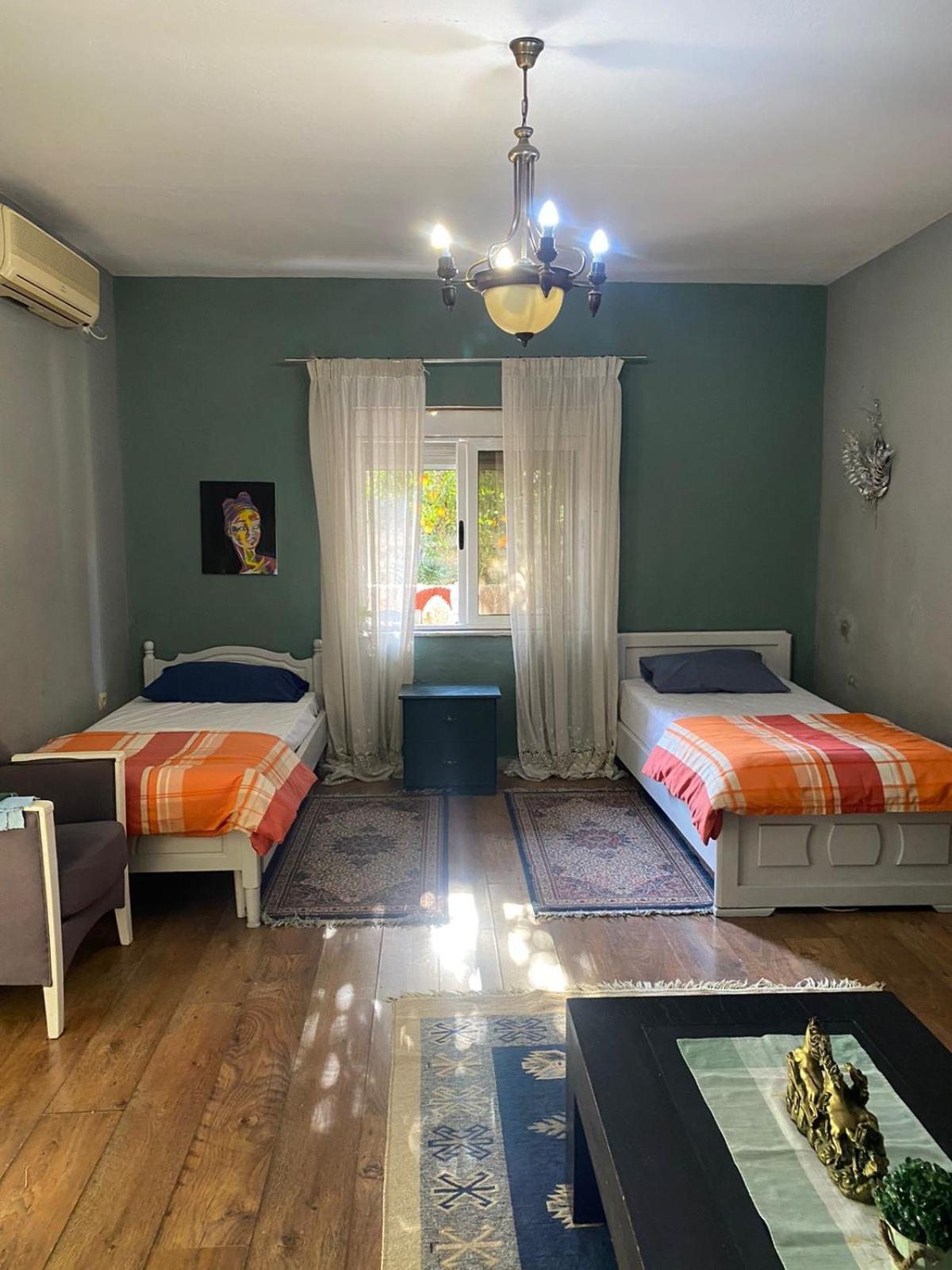 Door House Apartamento Tirana